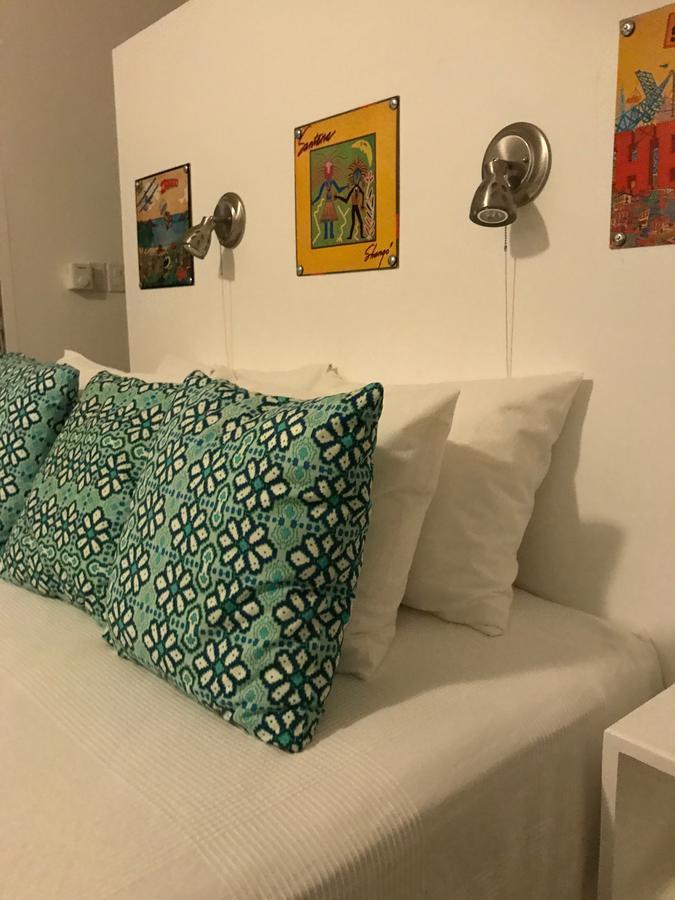 77 West Boutique Hotel เทรเชอร์ บีช ภายนอก รูปภาพ